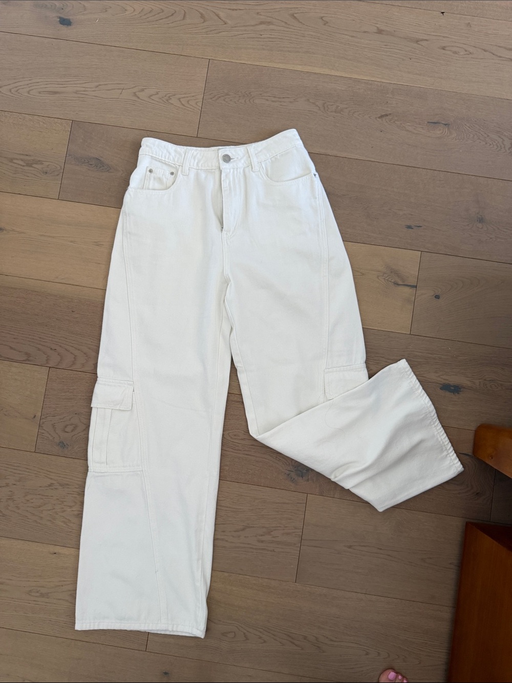 DISSH White Women's Cargo Jeans - Classic High-Rise Style